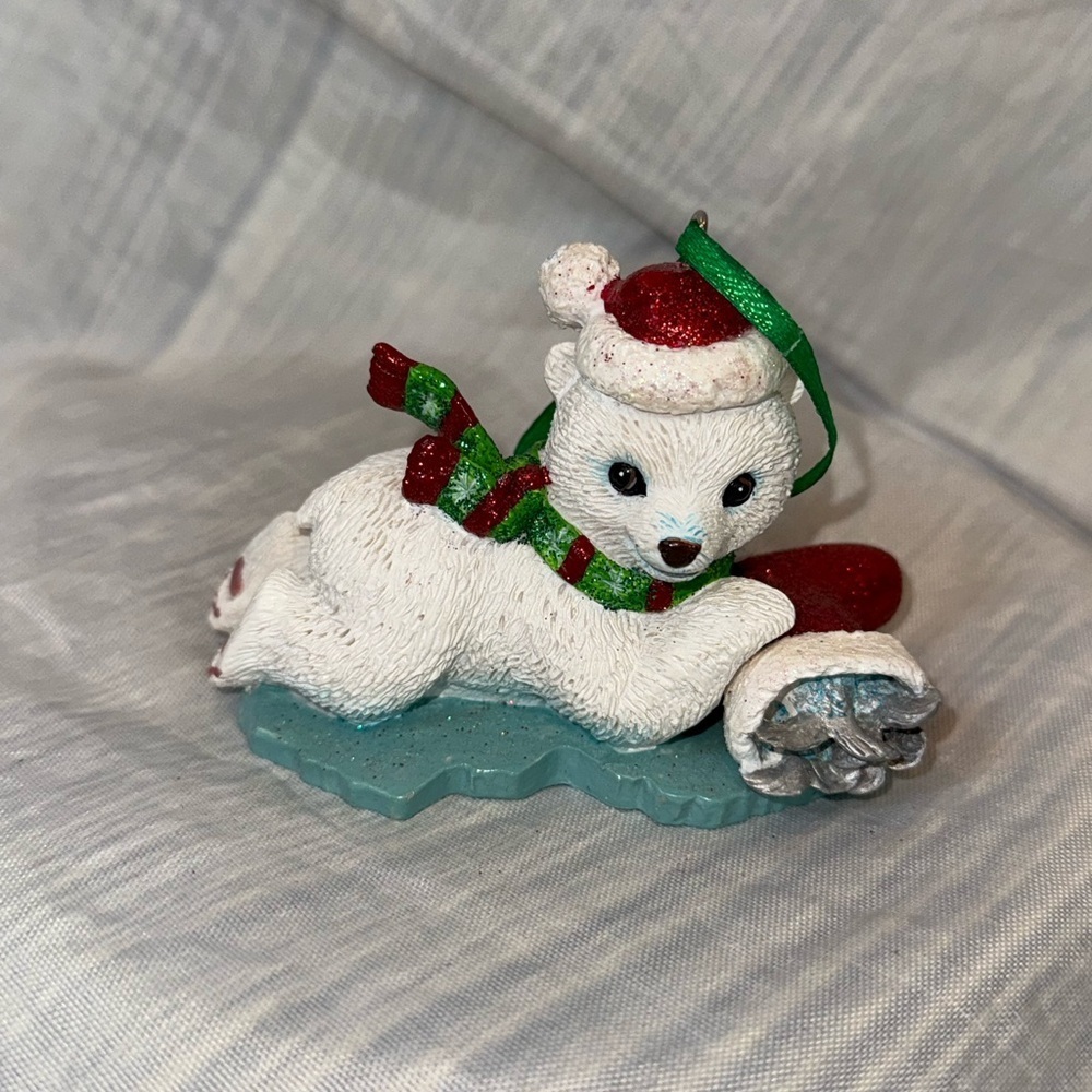 BRAND NEW! Danbury Mint POLAR BEAR Baby Animals CHRISTMAS ORNAMENT